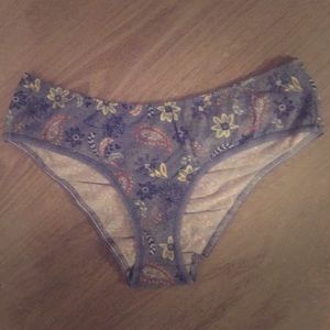 Paisley-blue scrunched Hiphuggers NWOT